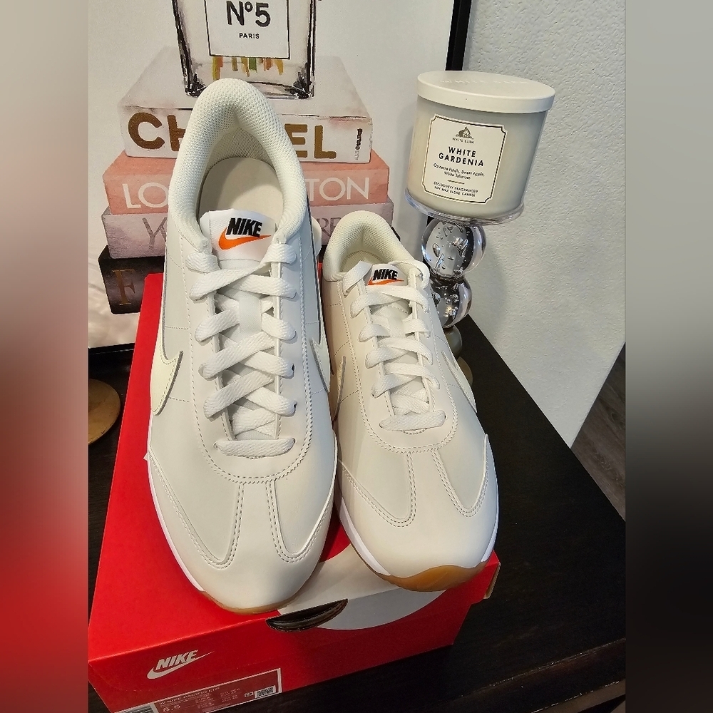 Nike Pacific Low Top Sneaker ( Women) 8.5 - Picture 1 of 10
